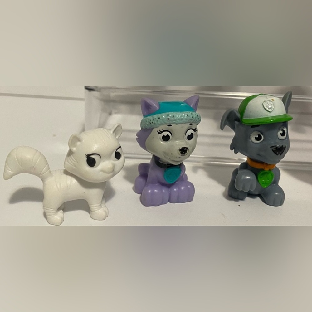 PAW PATROL - Mini Figures Set of Nine - Picture 2 of 4